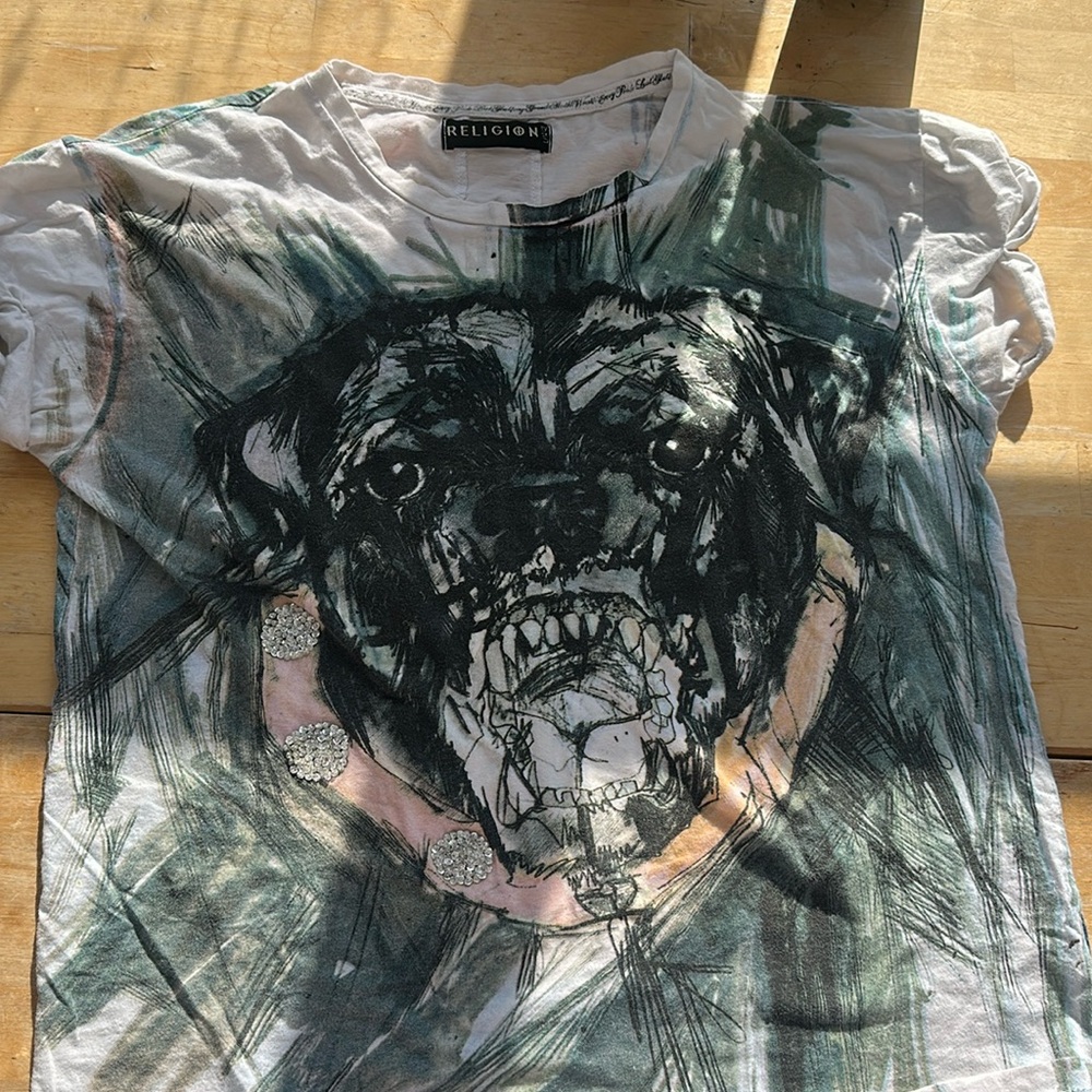 Large T shirt with dog face